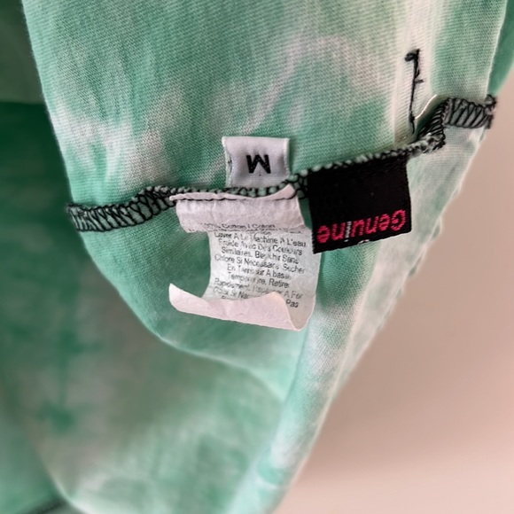 Volcom mens t-shirt. - Picture 7 of 7